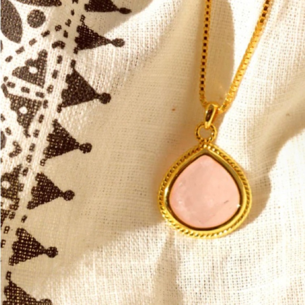 Seven Saints 18K gold VERMEIL adjustable chain rosé quartz necklace